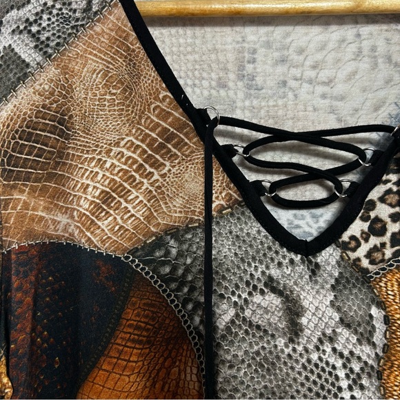 Unknown brand Mixed Animal Print Top With Lace Detail 1X EUC - Picture 6 of 7